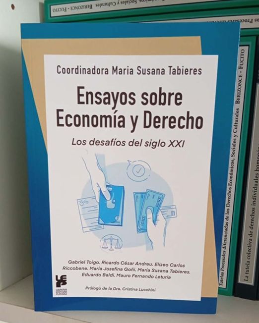 Ensayos sobre economía y derecho